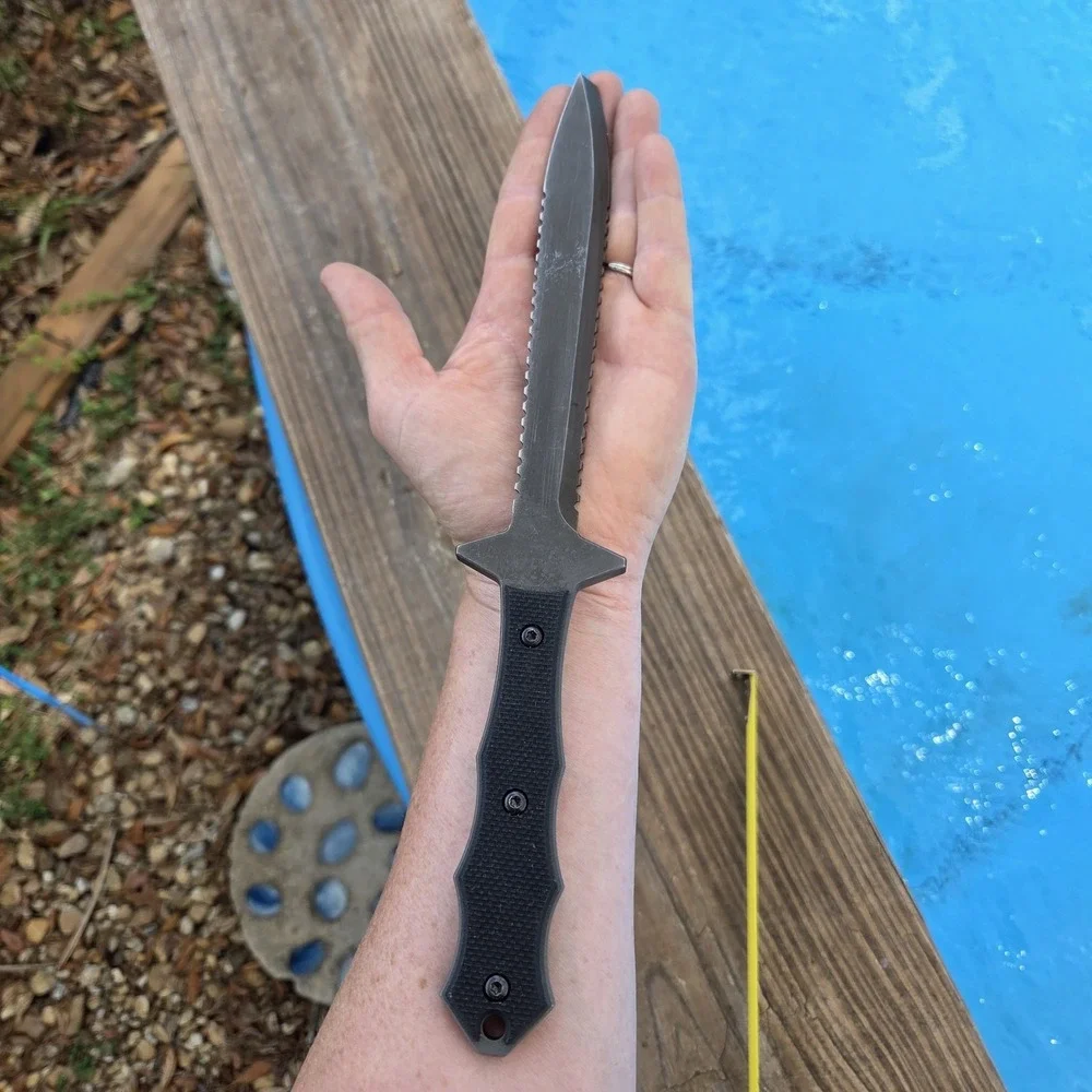 Original/Discontinued Masters of Defense MOD XSF-1 BESH Serrated Blackhawk Knife